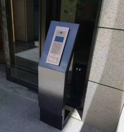 ������ѼҲ�԰���ڿ���¥��Խ�����